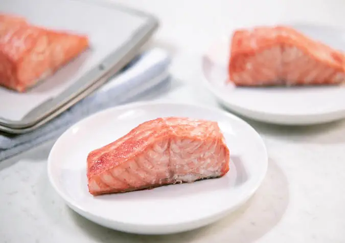 Oven-roasted salmon with sriracha and lime